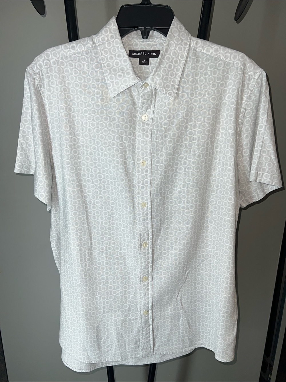 Michael Kors White Short-Sleeve Button-Down Shirt with Subtle Circle Print